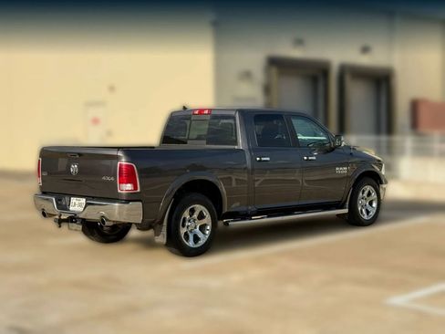 Used 2018 RAM 1500 Laramie w/ Cold Weather Group AWD/4WD image 9
