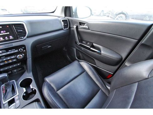 Used 2021 Kia Sportage EX w/ EX Technology Package FWD image 10
