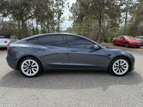 Used 2022 Tesla Model 3 Standard Range image 8