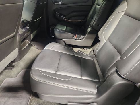 Used 2018 Chevrolet Suburban LT AWD/4WD image 24