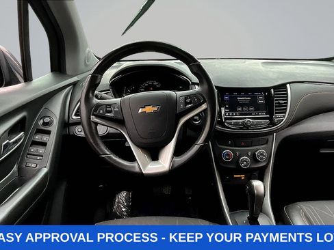 Used 2022 Chevrolet Trax LT w/ Driver Confidence Package AWD/4WD image 10