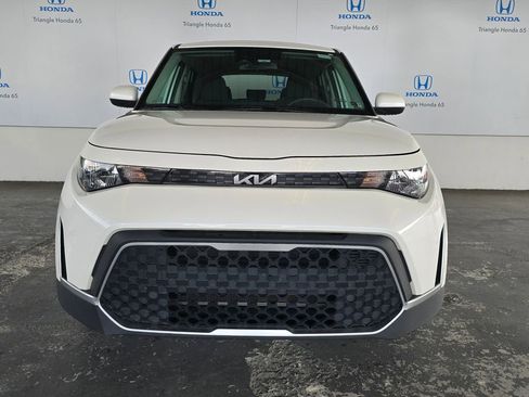 Used 2025 Kia Soul LX FWD image 30