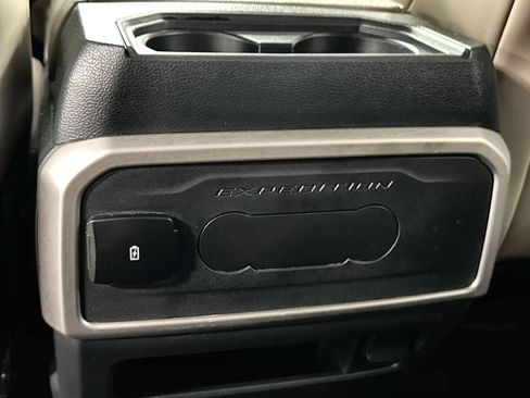 Used 2022 Ford Expedition XLT AWD/4WD image 28