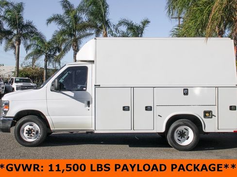 Used 2018 Ford E-350 and Econoline 350 Super Duty w/ Power Windows & Locks Group image 5