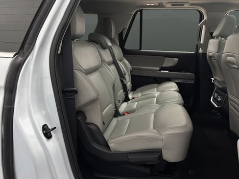 Used 2025 Ford Expedition Max Active AWD/4WD image 24