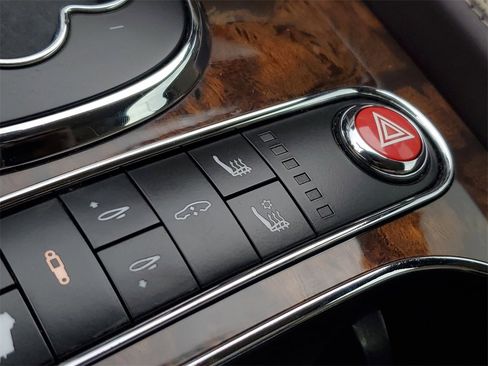 Used 2016 Bentley Continental GT image 33