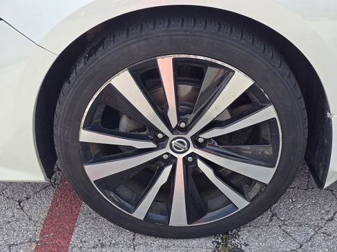 Used 2019 Nissan Altima 2.5 SR w/ SR Premium Package FWD image 7