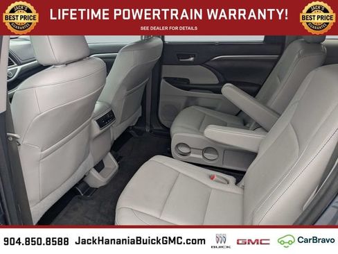 Used 2018 Toyota Highlander FWD V6 image 11