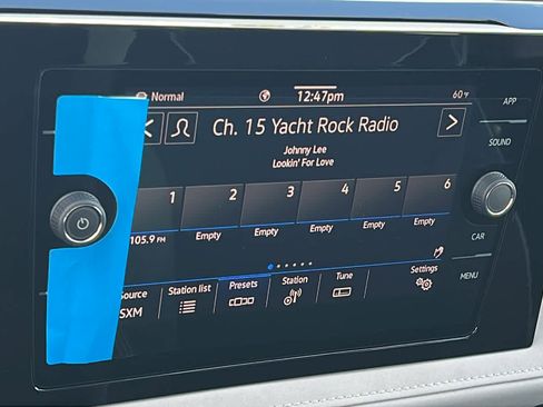 New 2026 Volkswagen Taos SE image 15