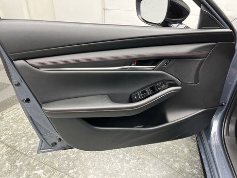 Certified 2025 MAZDA MAZDA3 Carbon image 7