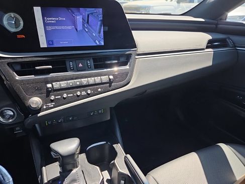 Used 2024 Lexus ES 300h w/ Premium Package FWD image 13