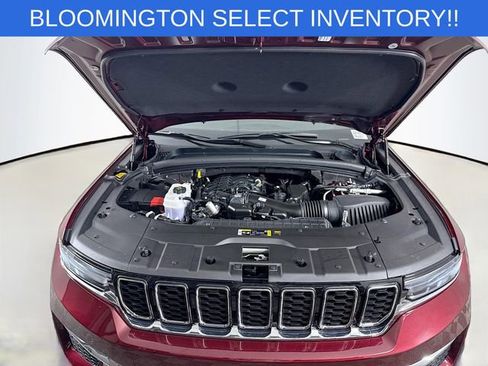 New 2025 Jeep Grand Cherokee Limited image 30