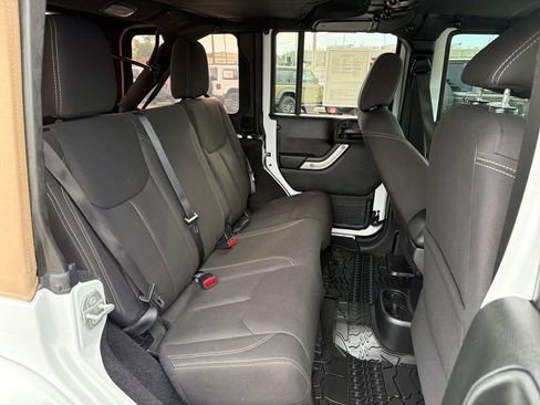Used 2017 Jeep Wrangler Unlimited Sahara w/ Dual Top Group image 22