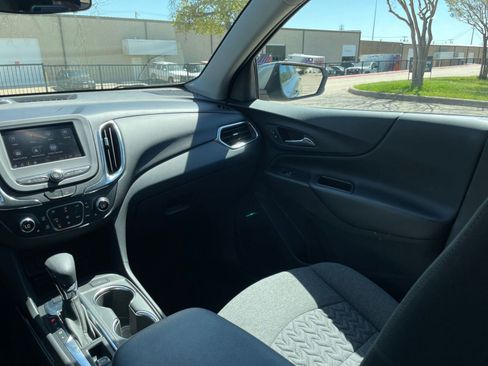 Used 2024 Chevrolet Equinox LT image 38