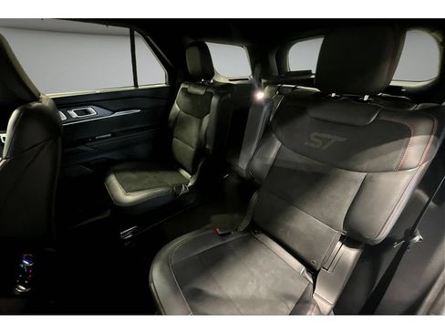 Used 2025 Ford Explorer ST AWD/4WD image 28