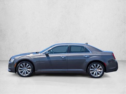 Used 2019 Chrysler 300 Limited w/ Safetytec Plus Group RWD image 9