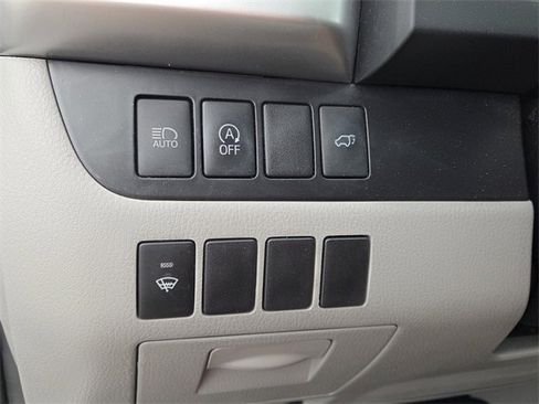 Used 2019 Toyota Highlander XLE image 30