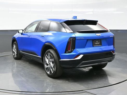 New 2026 Cadillac Optiq Luxury 1 image 5