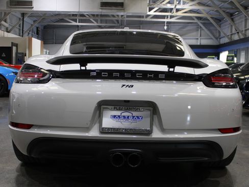 Used 2019 Porsche 718 Cayman S RWD image 12