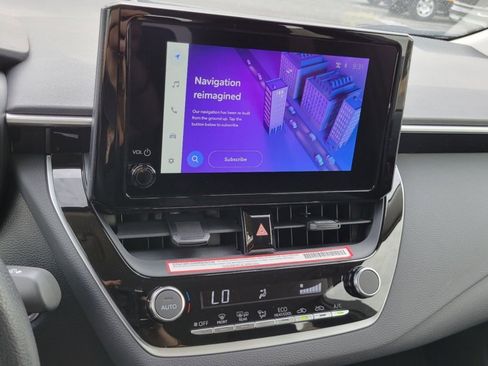 Used 2023 Toyota Corolla LE w/ LE Convenience Package FWD image 2