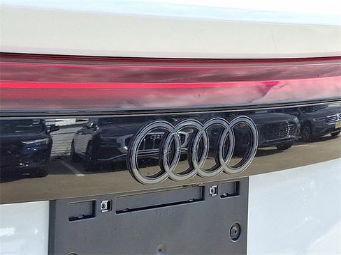 New 2026 Audi Q8 Premium Plus image 21