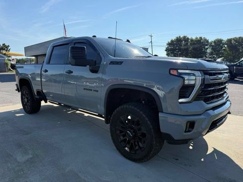 Used 2024 Chevrolet Silverado 2500 LT w/ Z71 Sport Edition AWD/4WD image 4