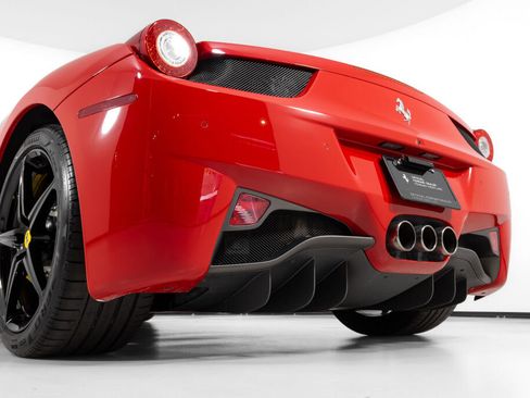 Used 2013 Ferrari 458 Italia Coupe RWD image 16