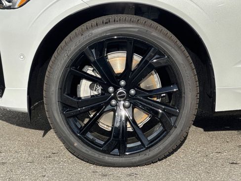 New 2026 Volvo XC60 T8 Ultra w/ Climate Package PRO AWD/4WD image 32