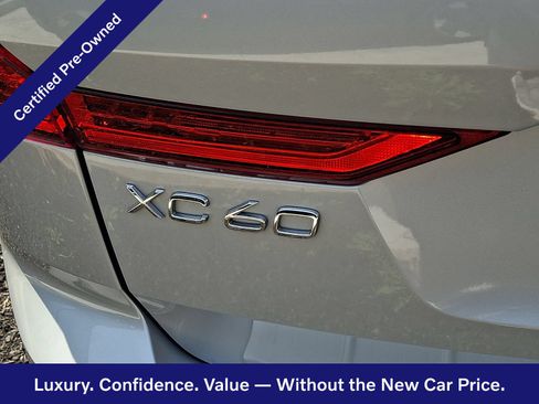 Certified 2023 Volvo XC60 B5 Plus w/ Climate Package AWD/4WD image 31
