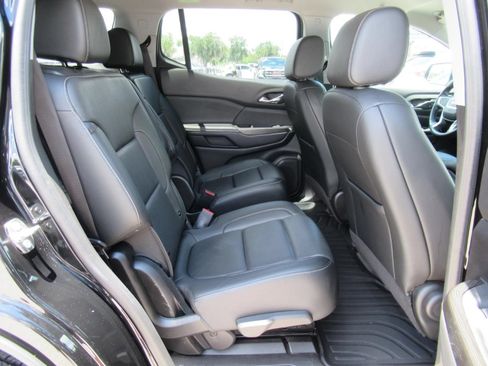 Used 2023 GMC Acadia SLT FWD image 33