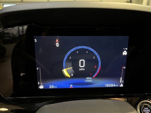 Used 2024 Chevrolet Trax RS w/ Driver Confidence Package image 17