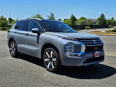 New 2025 Mitsubishi Outlander SEL image 2