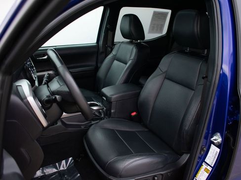 Used 2023 Toyota Tacoma Limited image 25