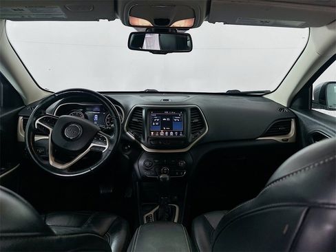 Used 2018 Jeep Cherokee Limited image 21