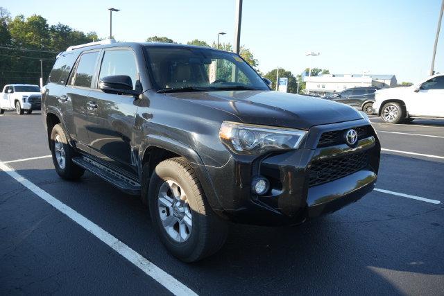 Used 2018 Toyota 4Runner SR5 Premium RWD image 1