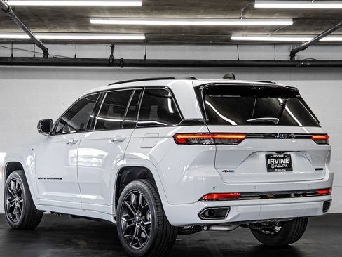 Used 2023 Jeep Grand Cherokee 30th Anniversary AWD/4WD image 3