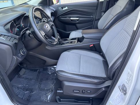Used 2019 Ford Escape Titanium AWD/4WD image 13