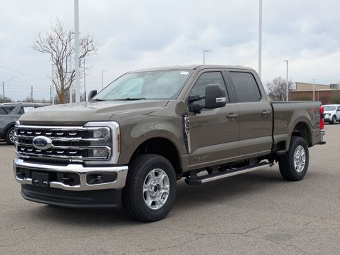 New 2026 Ford F250 XLT w/ XLT Premium Package image 8