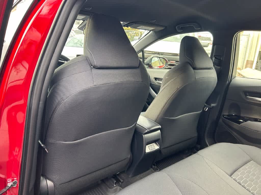 Used 2025 Toyota Corolla SE w/ SE Package FWD image 12