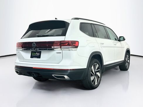 Used 2025 Volkswagen Atlas SE AWD/4WD image 9