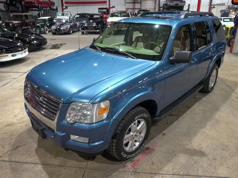 Used 2009 Ford Explorer XLT image 15