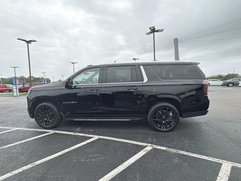 Used 2025 Chevrolet Suburban LS AWD/4WD image 6
