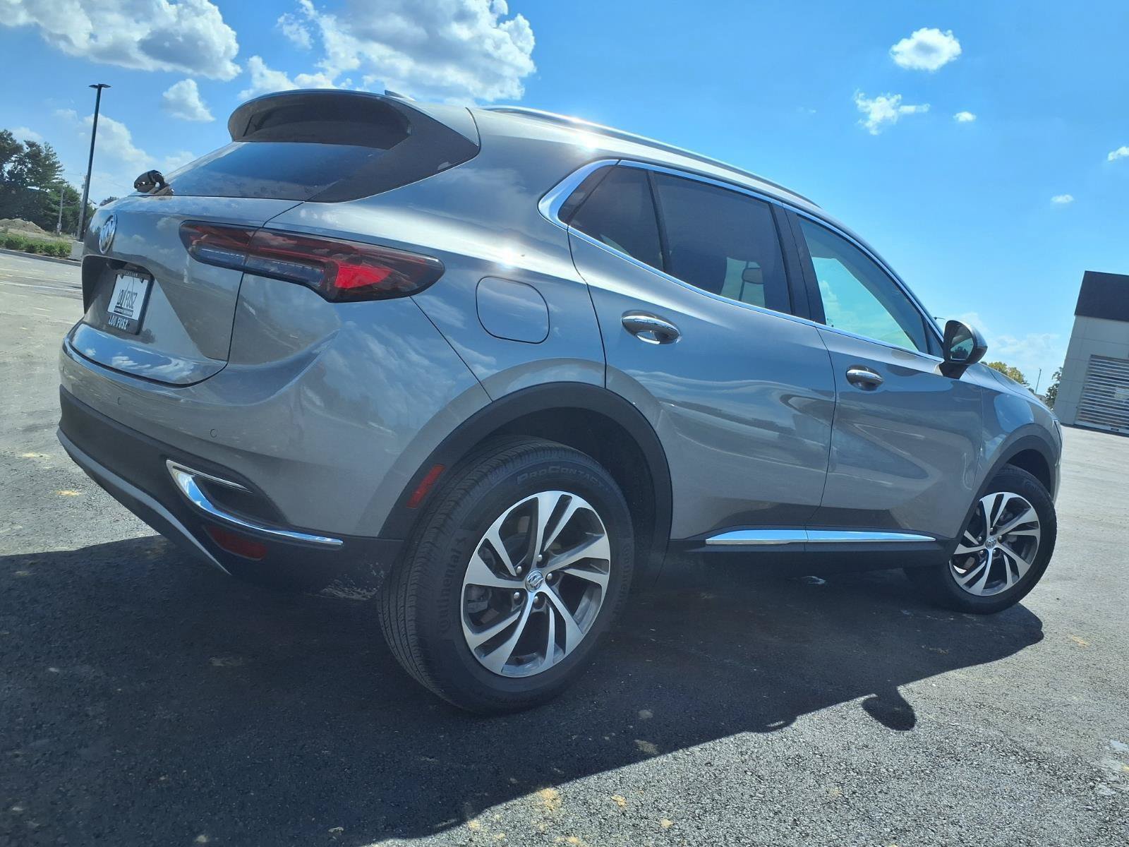 Used 2023 Buick Envision Essence AWD/4WD image 31