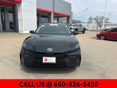 Certified 2025 Toyota Camry LE image 3