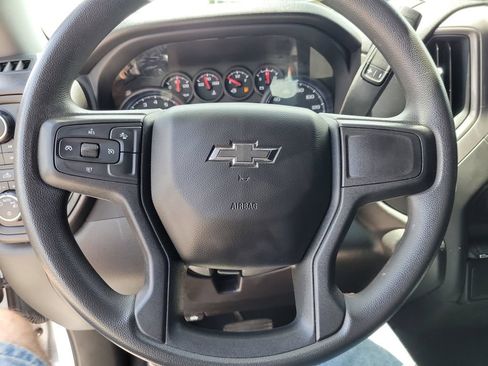 Used 2022 Chevrolet Silverado 1500 Custom Trail Boss AWD/4WD image 19