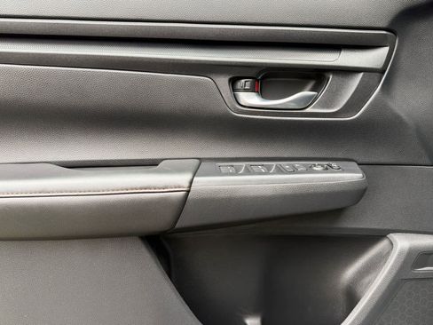 Used 2025 Honda CR-V Sport image 14