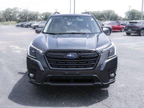 Used 2022 Subaru Forester Premium image 20
