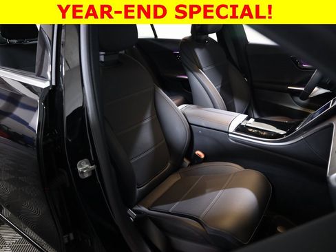 Used 2025 Mercedes-Benz C 300 4MATIC Sedan image 33