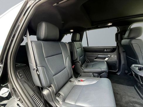 Used 2025 Toyota Sequoia Platinum image 26