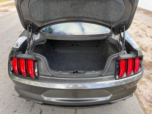 Used 2020 Ford Mustang Coupe image 6